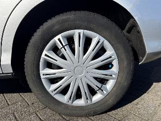 Ford B-Max 1.0 EcoBoost 12V 100 MPV  Benzine 999cc 74kW (101pk) FWD picture 21