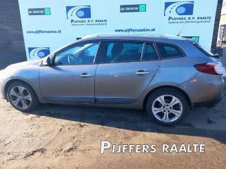 Coche siniestrado Renault Mégane Megane III Grandtour (KZ), Combi 5-drs, 2008 / 2016 1.4 16V TCe 130 2010/1