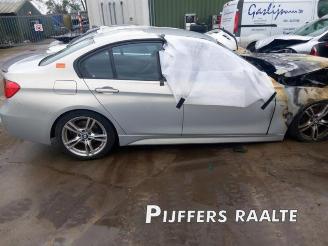 Uttjänta bilar auto BMW 3-serie 3 serie (F30), Sedan, 2011 / 2018 320i 2.0 16V 2015/3