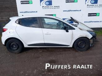 Vrakbiler auto Renault Clio Clio IV (5R), Hatchback 5-drs, 2012 / 2021 0.9 Energy TCE 90 12V 2015/2