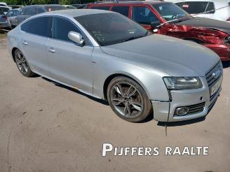 Schadeauto Audi A5 A5 (8T3), Coupe, 2007 / 2017 2.0 TDI 16V 2009/10
