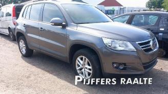 Salvage car Volkswagen Tiguan Tiguan (5N1/2), SUV, 2007 / 2018 1.4 TSI 16V 2011/4