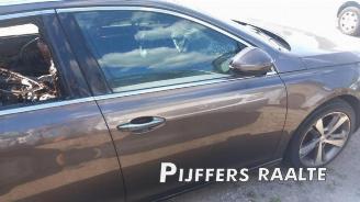 Peugeot 308 308 SW (L4/L9/LC/LJ/LR), Combi 5-drs, 2014 / 2021 1.2 12V e-THP PureTech 130 picture 11