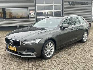 skadebil auto Volvo V-90 2.0 T4 Momentum Automaat 2018/5