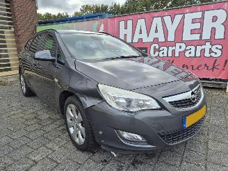 Opel Astra sports tourer 1.4 turbo edition picture 1