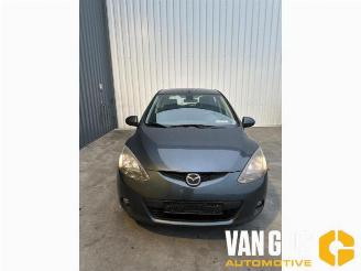 Coche siniestrado Mazda 2 2 (DE), Hatchback, 2007 / 2015 1.3 16V S-VT High Power 2007/10