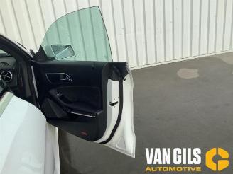 Mercedes Cla-klasse CLA (117.3), Sedan, 2013 / 2019 1.6 CLA-180 16V picture 8