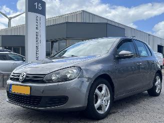 uszkodzony samochody osobowe Volkswagen Golf 1.4 Trendline 2010/3