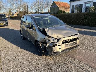 Vrakbiler auto Mitsubishi Colt 1.1-12V 2013/1