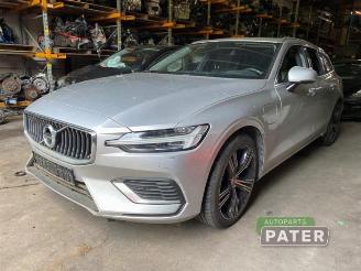 Coche siniestrado Volvo V-60 V60 II (ZW), Combi, 2018 2.0 T6 16V Twin Engine 2020/4