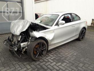 Vrakbiler auto BMW 1-serie 1 serie (E82), Coupe, 2006 / 2014 120d 16V 2010