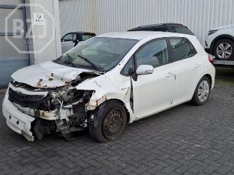 Auto da rottamare Toyota Auris Auris (E15), Hatchback, 2006 / 2012 1.8 16V HSD Full Hybrid 2011