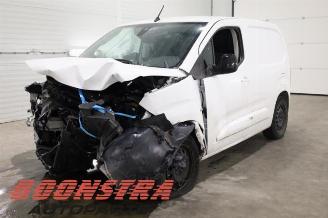 Coche siniestrado Peugeot Partner Partner (EF/EU), Van, 2018 e-Partner 50 kWh 2021/10