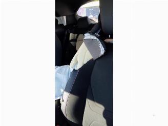 Toyota C-HR C-HR (X2,H2), SUV, 2023 2.0 16V Hybrid 200 picture 26