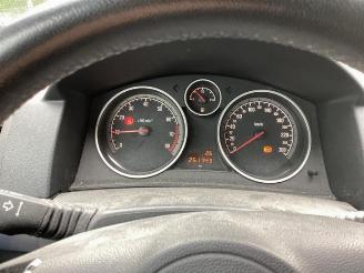 Opel Astra Astra H Twin Top (L67), Cabrio, 2005 / 2010 1.8 16V picture 11