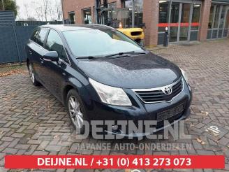 Vrakbiler auto Toyota Avensis Avensis Wagon (T27), Combi, 2008 / 2018 2.2 16V D-4D-F 150 2011/5