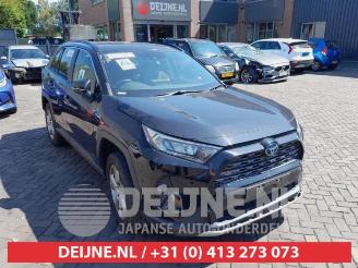 Coche siniestrado Toyota Rav-4 RAV4 (A5), Terreinwagen, 2018 2.5 Hybrid 16V AWD 2019