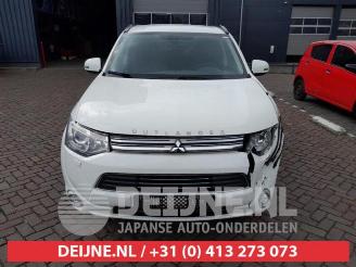 Mitsubishi Outlander Outlander (GF/GG), SUV, 2012 / 2022 2.0 16V PHEV 4x4 picture 2
