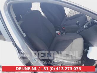 Chevrolet Orlando Orlando, -, 2010 / 2015 2.0 D 16V picture 13