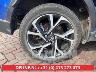 Toyota C-HR C-HR (X1,X5), SUV, 2016 1.8 16V Hybrid picture 23