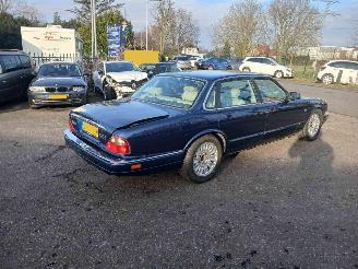 Jaguar Xj-6 XJ6 (X300) Sedan 3.2 24V (9JPGRB) [155kW] picture 3