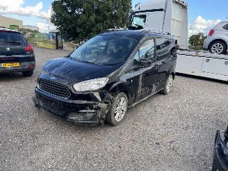 Vrakbiler auto Ford Tourneo Courier 1.0 ecoboost 2016/1