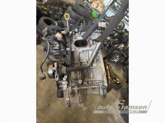 Peugeot 108 108, Hatchback, 2014 1.0 12V VVT-i picture 22