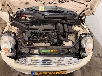 Mini Mini 1.4 16V One Hatchback  Benzine 1.397cc 70kW (95pk) FWD picture 9