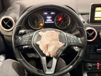 Mercedes B-klasse 1.6 B-180 BlueEFFICIENCY Turbo 16V Hatchback  Benzine 1.595cc 90kW (122pk) FWD picture 17