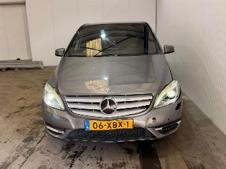 Mercedes B-klasse 1.6 B-180 BlueEFFICIENCY Turbo 16V Hatchback  Benzine 1.595cc 90kW (122pk) FWD picture 4