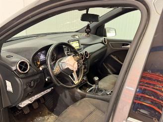 Mercedes B-klasse 1.6 B-180 BlueEFFICIENCY Turbo 16V Hatchback  Benzine 1.595cc 90kW (122pk) FWD picture 10