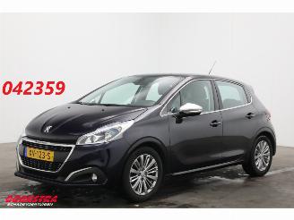 damaged passenger cars Peugeot 208 1.2 PT BlueLease Allure Navi Clima Cruise PDC Apple/Android 2019/5
