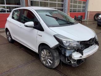 Toyota Yaris Yaris III (P13), Hatchback, 2010 / 2020 1.5 16V Hybrid picture 2