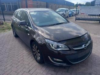  Opel Astra Astra J Sports Tourer (PD8/PE8/PF8), Combi, 2010 / 2015 1.7 CDTi 16V 2013/1
