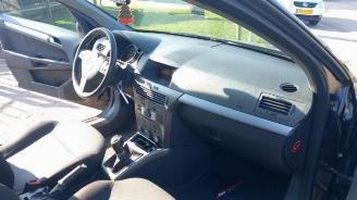 Opel Astra Astra H SW (L35), Combi, 2004 / 2010 1.6 16V Twinport picture 17
