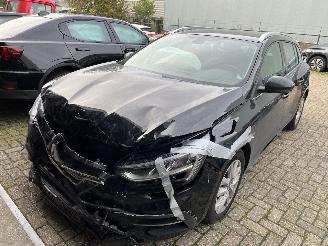 Coche accidentado Renault Mégane Stationcar 1.6 Plug -IN Hybrid Automaat Business Zen 2022/7