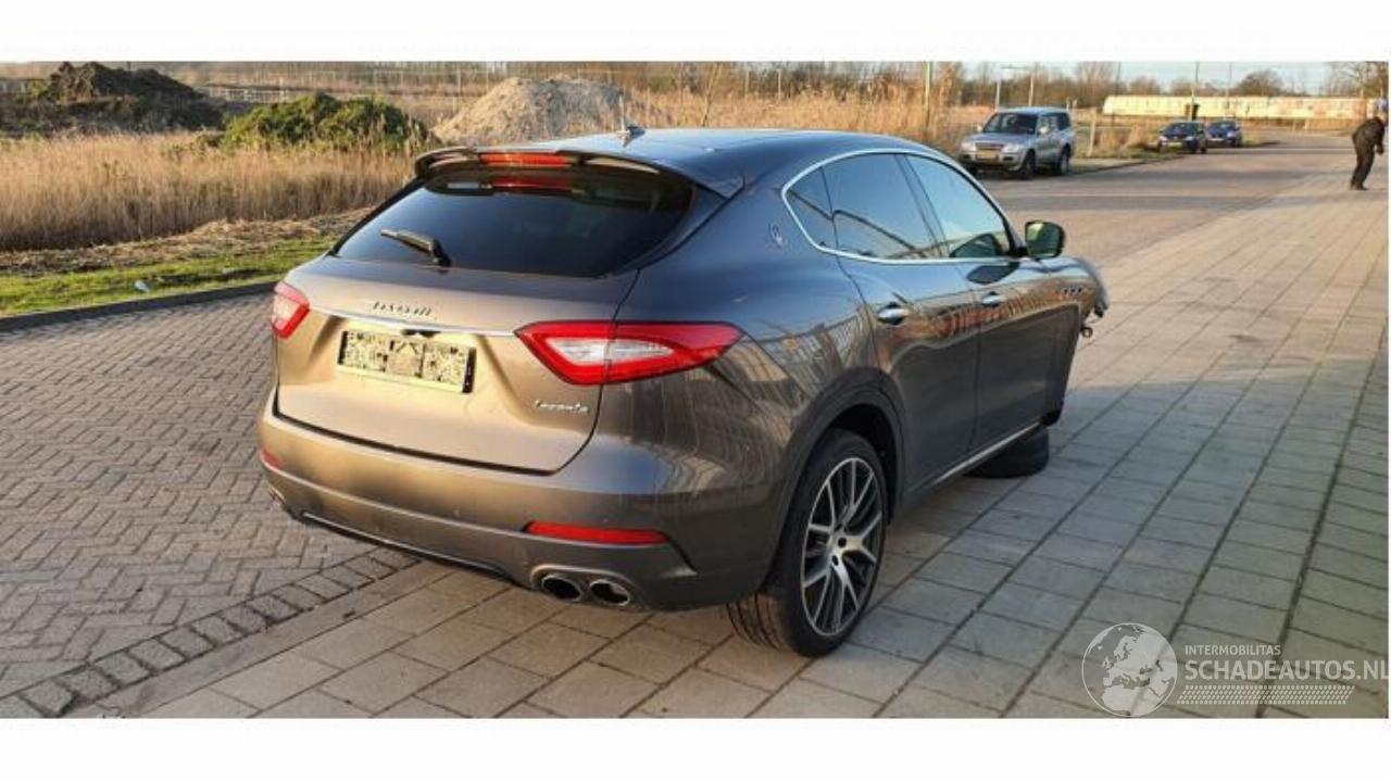 Maserati Levante Levante, SUV, 2016 3.0 S Biturbo V6 24V