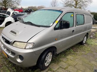 Uttjänta bilar auto Hyundai H-200 H-1/H-200, Van, 1997 / 2008 2.5 CRDi Powervan 2000/4