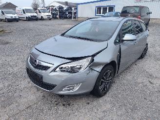 Uttjänta bilar auto Opel Astra J 1.7 CDTI Grijs Z179 Onderdelen A17DTC Motor 2012/3