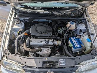 Volkswagen Golf 1.6 picture 11