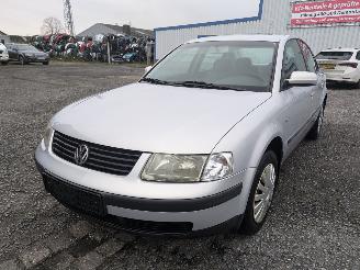 Purkuautot passenger cars Volkswagen Passat 1.6 2000/3