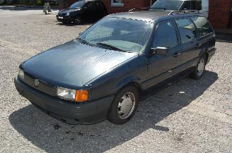 Uttjänta bilar auto Volkswagen Passat 35I Blauw LA5U Onderdelen Deur Bumper 1990/3