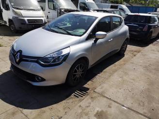 Vrakbiler auto Renault Clio  2013/3