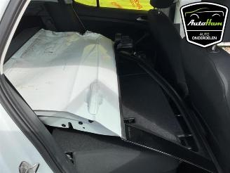 Volkswagen T-Cross T-Cross, SUV, 2018 1.0 TSI 95 12V picture 21