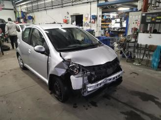 Toyota Aygo Aygo (B10), Hatchback, 2005 / 2014 1.0 12V VVT-i picture 2