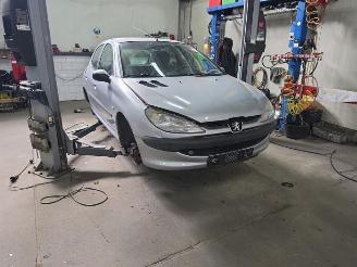 rozbiórka samochody osobowe Peugeot 206 206 (2A/C/H/J/S), Hatchback, 1998 / 2012 1.6 XS,XT 1999/11