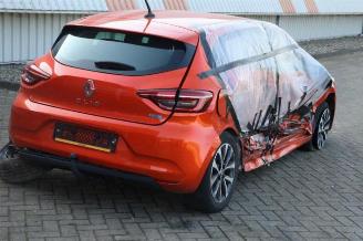 Vrakbiler auto Renault Clio Clio V (RJAB), Hatchback 5-drs, 2019 1.6 E-Tech 145 16V 2022/10