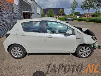 Toyota Yaris Yaris III (P13), Hatchback, 2010 / 2020 1.5 16V Hybrid picture 6