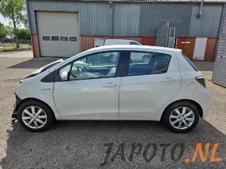 Toyota Yaris Yaris III (P13), Hatchback, 2010 / 2020 1.5 16V Hybrid picture 2