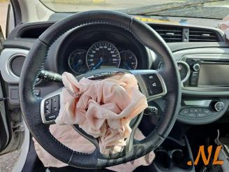 Toyota Yaris Yaris III (P13), Hatchback, 2010 / 2020 1.5 16V Hybrid picture 11